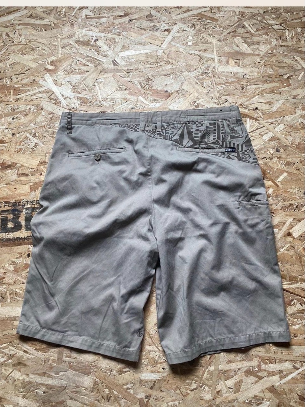 Volcom Men's Gray Flat Front Shorts with Printed Waistband Accent